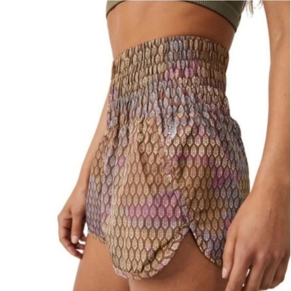 Free People Movement The Way Home Shorts in Banyan Tree combo size S, NWOT - Picture 2 of 14